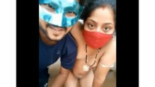 Sexy Haryanvi bhabhi gets naughty on cam